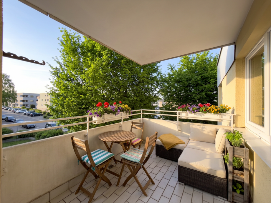 Balkon, Beispiel M�blierung Etagenwohnung Leverkusen
