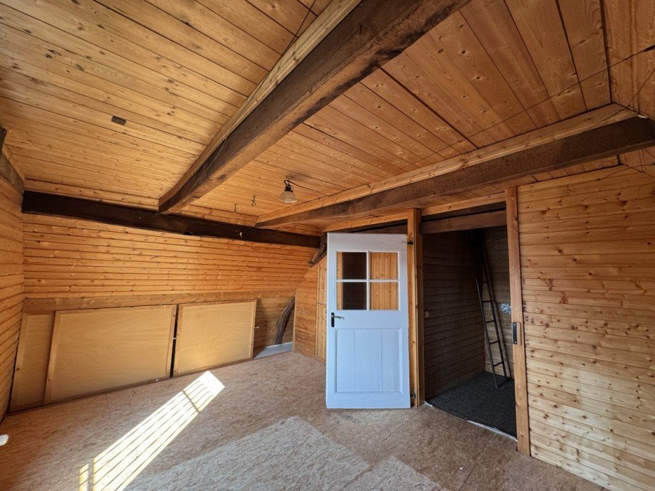 Dachgeschosszimmer links Einfamilienhaus Leverkusen