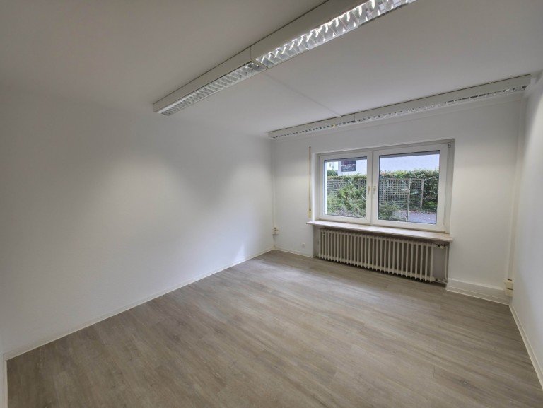 B�ro- / Praxisraum Bonn B�ro / Praxis Praxisfl�che in Bonn-Poppelsdorf: 213 m�, �ber 10 R�ume und Garage