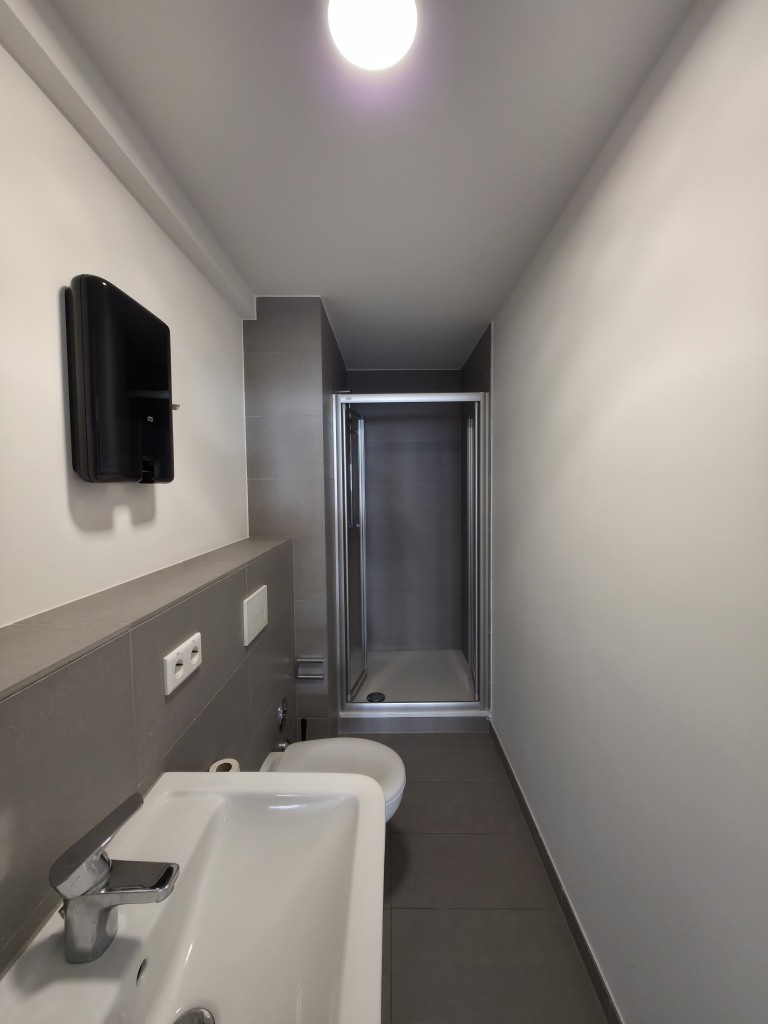 Duschbad B�ro / Praxis K�ln