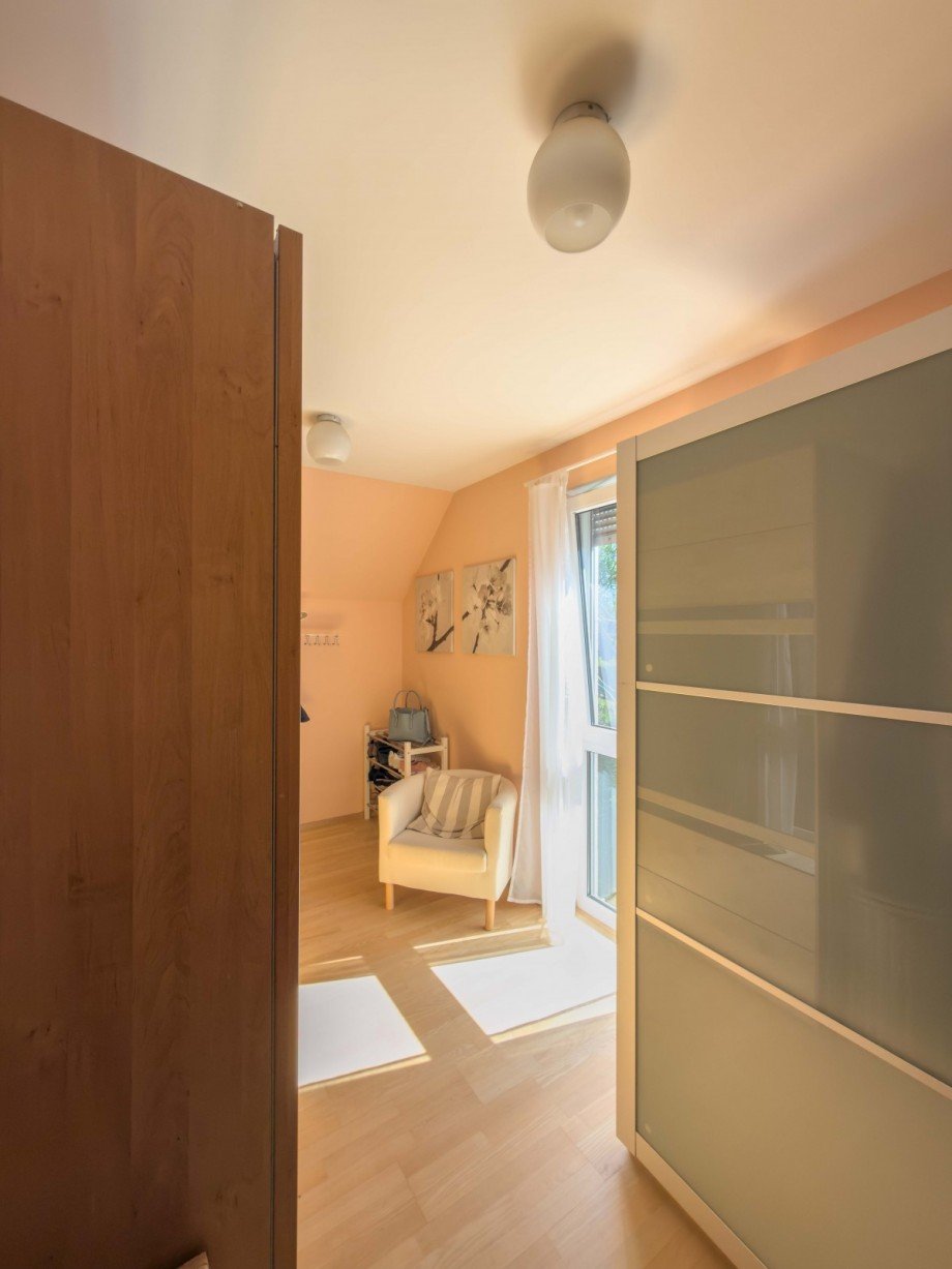 Ankleidezimmer OG Doppelhaush�lfte Leverkusen