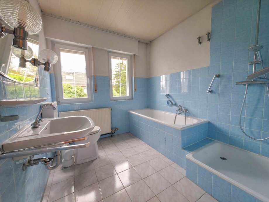 Wannenbad OG Reihenendhaus Leichlingen