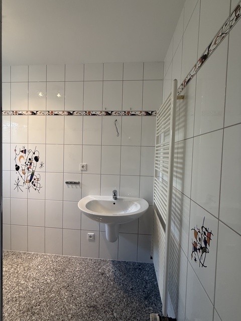 Badezimmer Souterrainwohnung Leverkusen