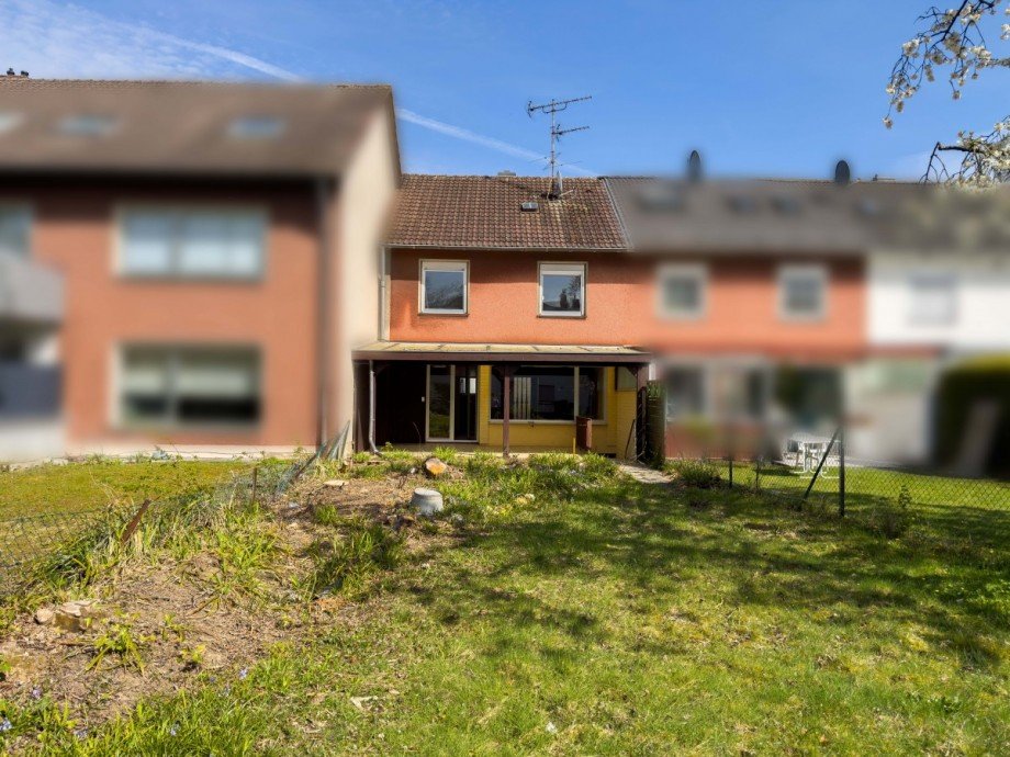 R�ckseite Reihenmittelhaus Leverkusen