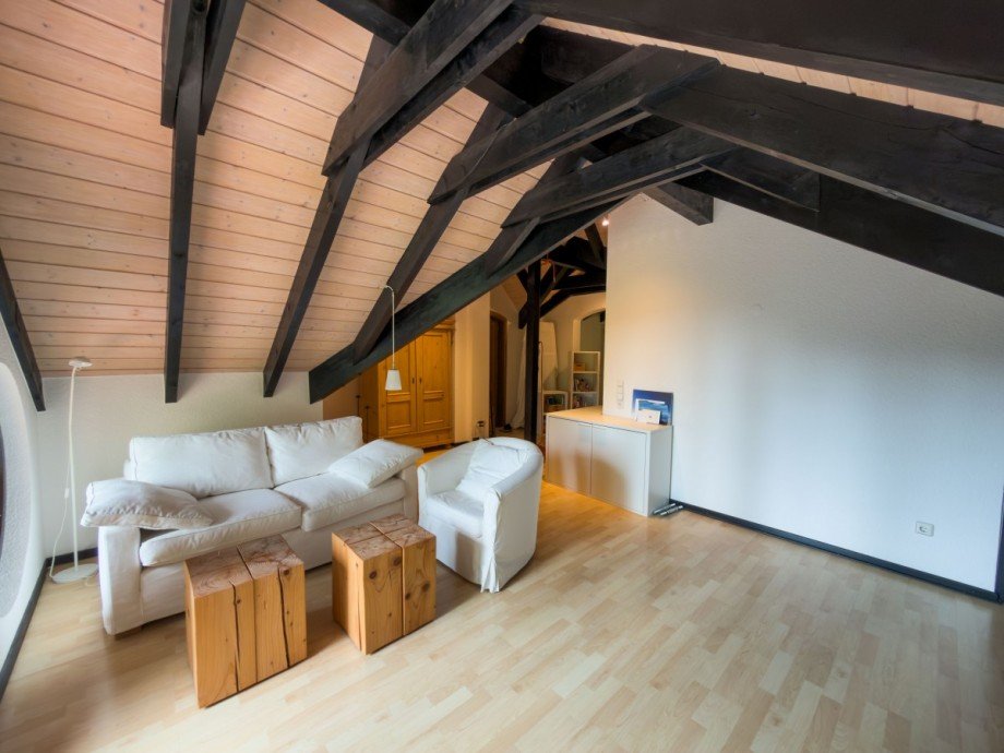 Wohnzimmer DG Mehrfamilienhaus Leverkusen