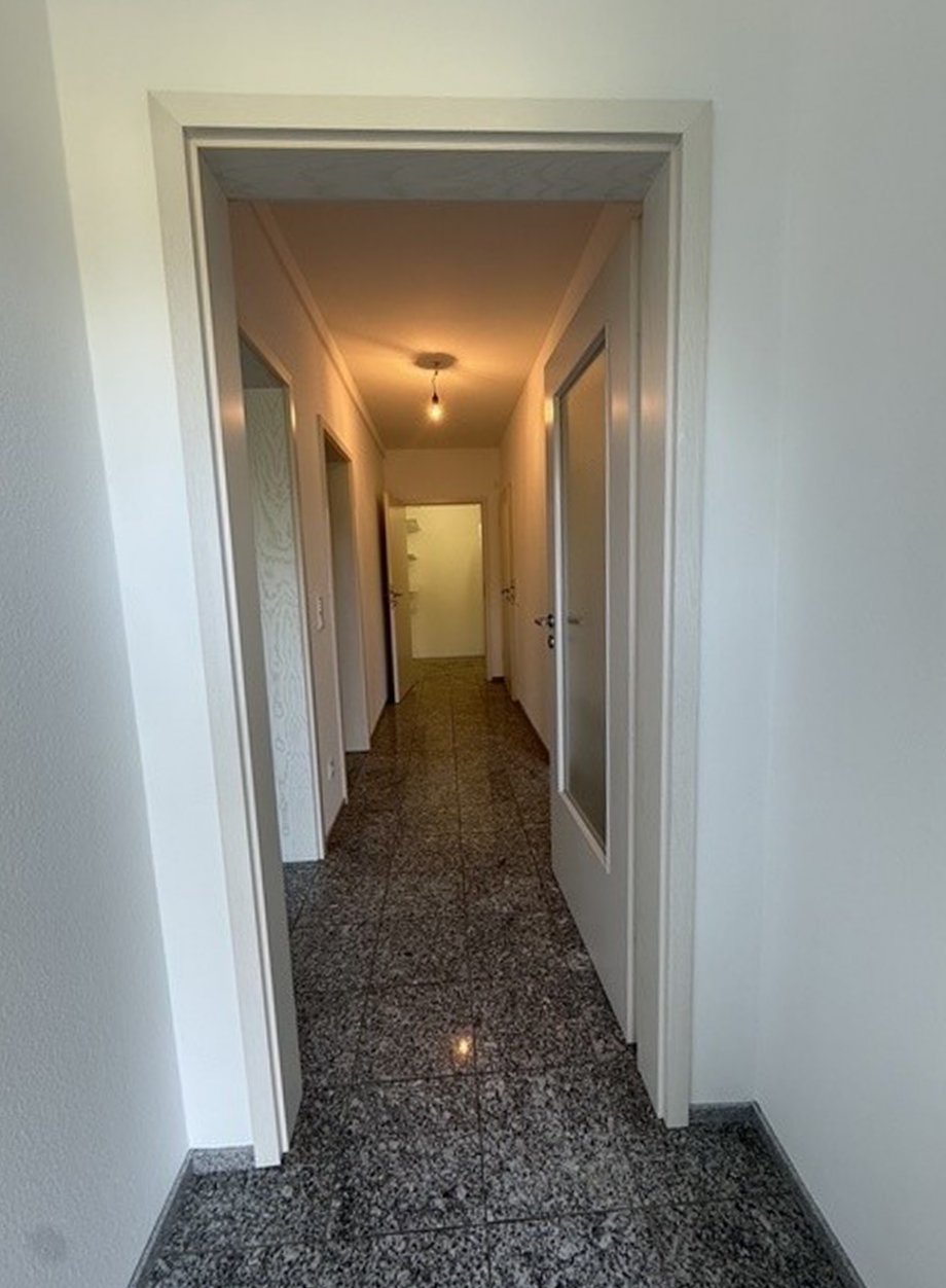 Flur Souterrainwohnung Leverkusen