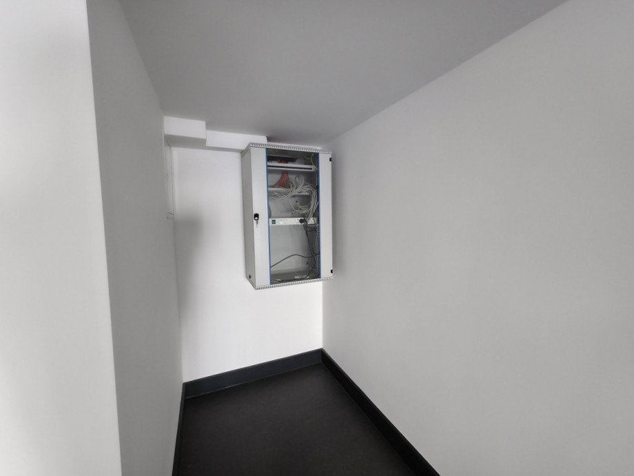 Serverschrank B�ro / Praxis K�ln
