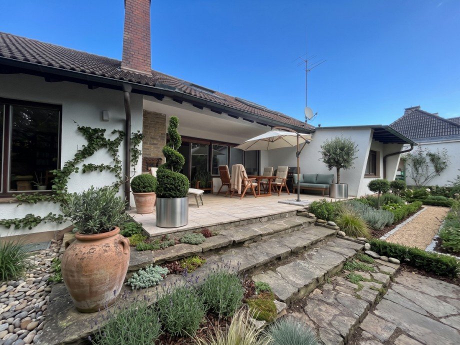 EG Terrasse visualisiert Zweifamilienhaus Leverkusen