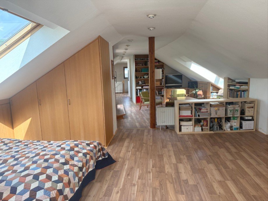 OG Schlafzimmer Ist-Zustand Zweifamilienhaus Leverkusen