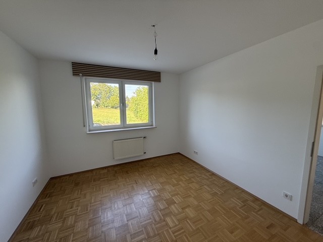 Schlafzimmer Souterrainwohnung Leverkusen