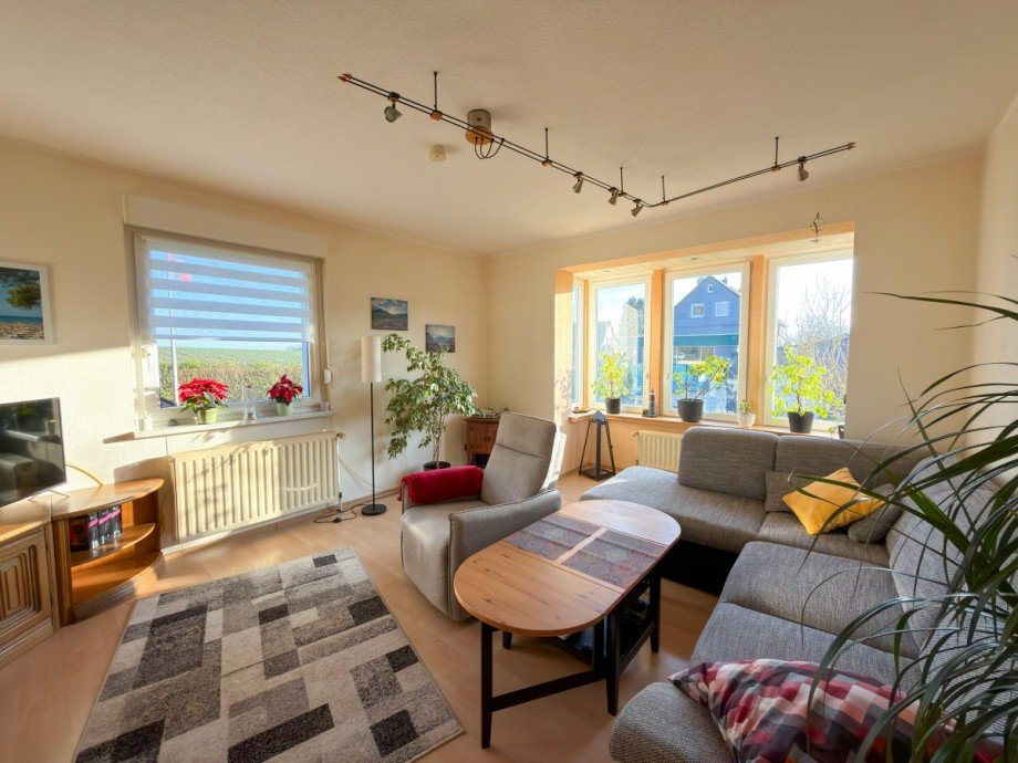 Wohnzimmer EG Mehrfamilienhaus Burscheid