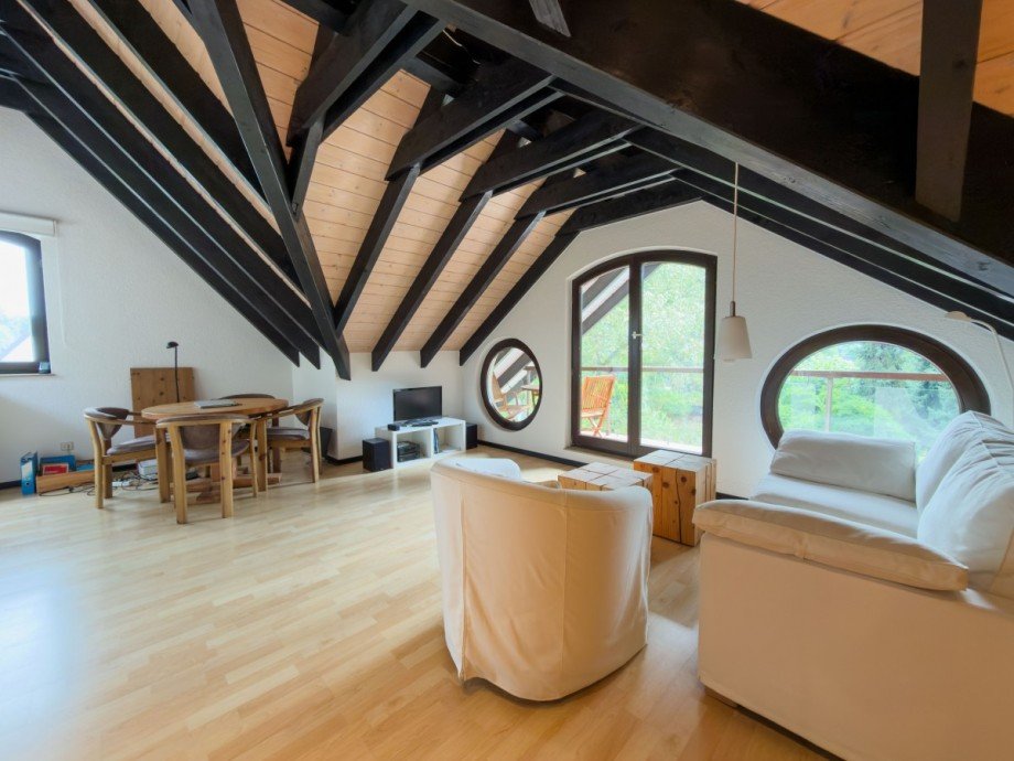 Wohnzimmer DG Mehrfamilienhaus Leverkusen