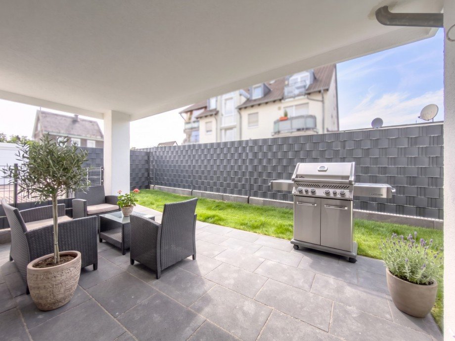 Terrasse visualisiert Erdgeschosswohnung Burscheid